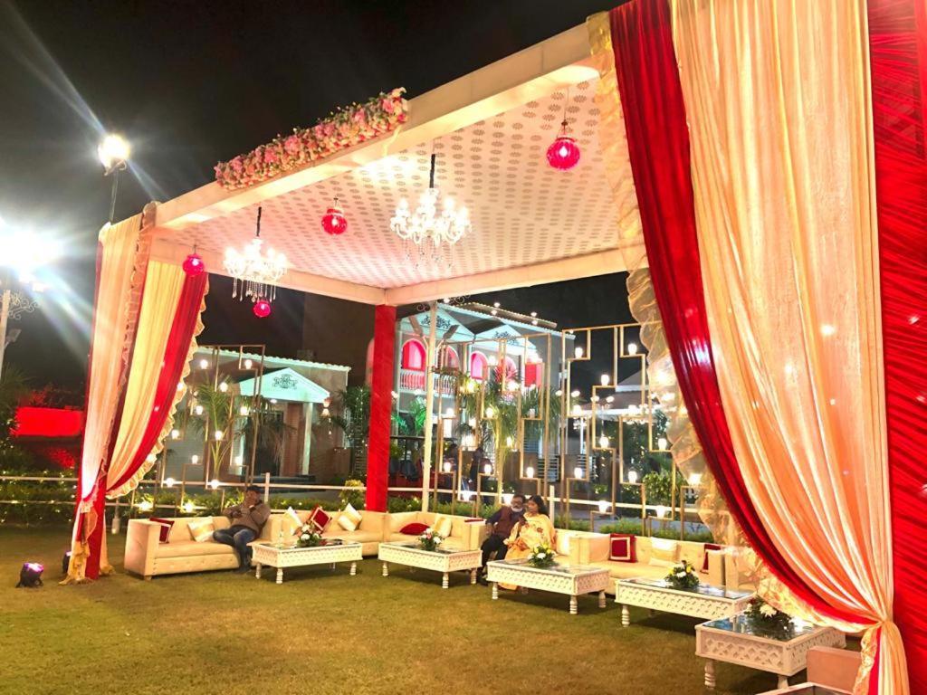 The Empire Resort , Gwalior Ngoại thất bức ảnh